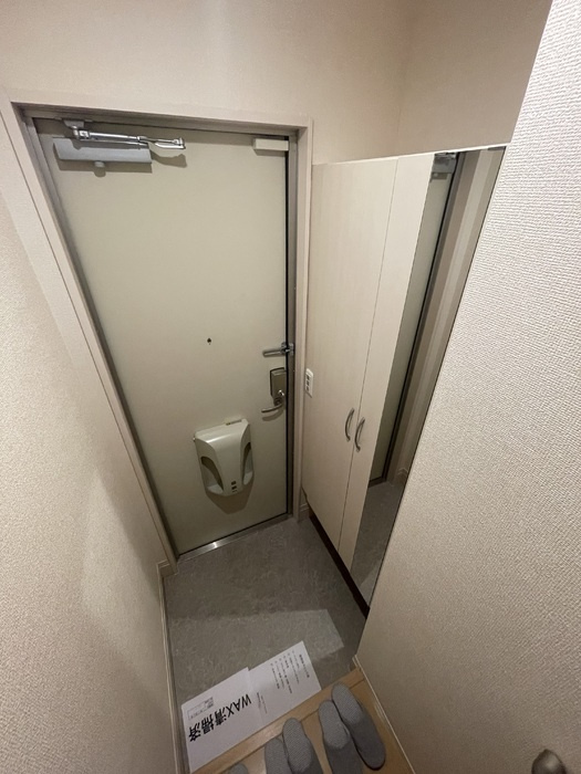 セジュール池亀町B棟の玄関