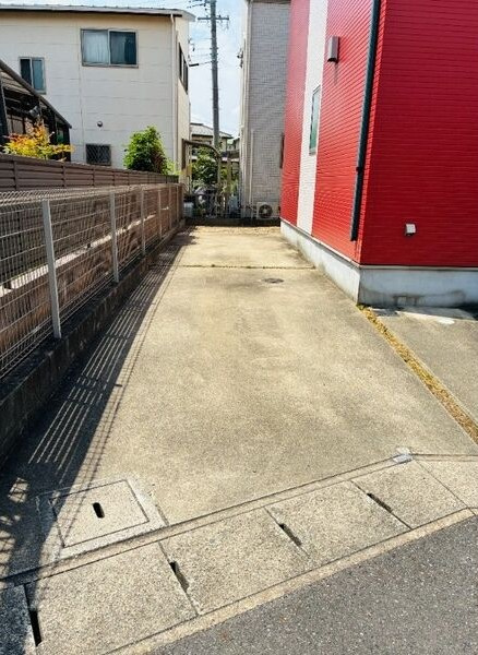 河合様戸建賃貸住宅の駐車場
