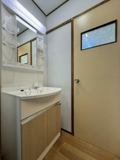 桂芳山ビルの独立洗面台