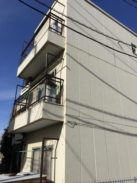 茂呂マンションの外観