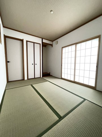 川西市南野坂１丁目　中古戸建の和室|１階和室です
落ち着いた雰囲気で、大人も子供もほっと一息つける和室です(#^^#)