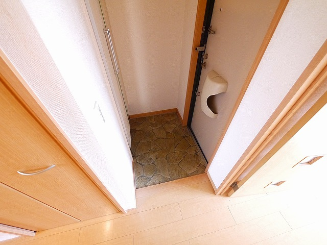 メゾンリヴェールの玄関|きれいな玄関です