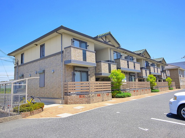 メゾンリヴェールの外観|キレイな外観です。