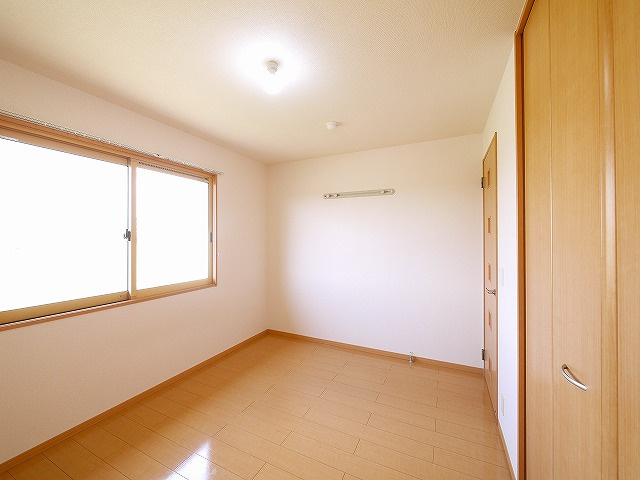 メゾンリヴェールの洋室|広々とした洋室です