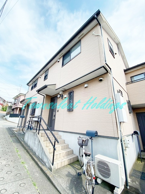 横浜市戸塚区上倉田町のテラスのエントランス
