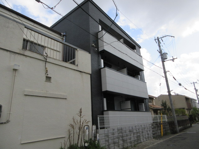 豊中市上野東１丁目の一棟マンション