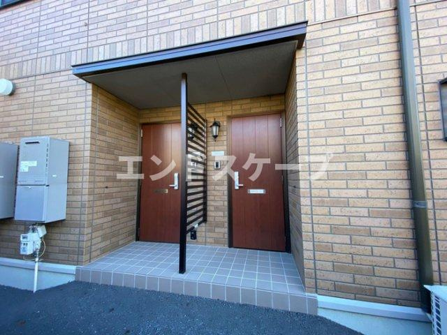 セント・レークのエントランス|高崎、前橋、伊勢崎エリアのお部屋探しはエンドスケープまで！お客様の理想お聞かせ下さい♪