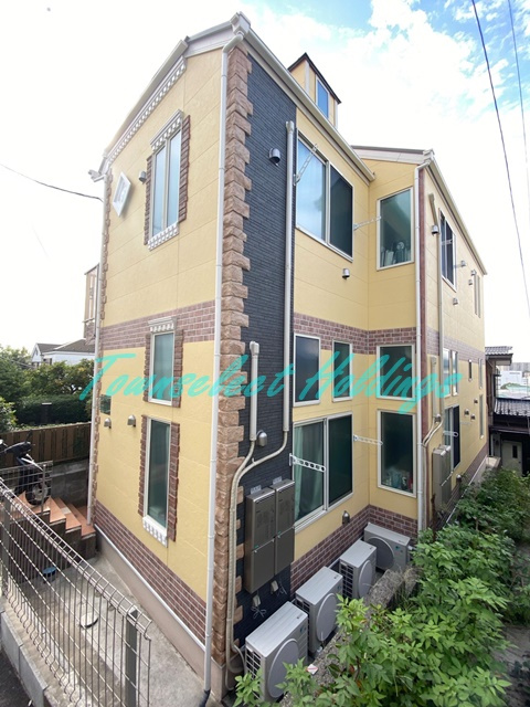 横浜市戸塚区吉田町のアパートの外観
