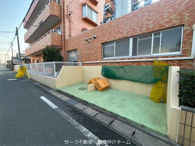 キングスコート曙のその他共用部分|敷地内ゴミ置き場あります
