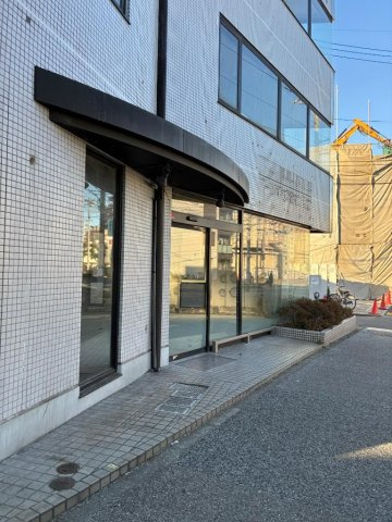 足立区伊興３丁目の店舗事務所の外観