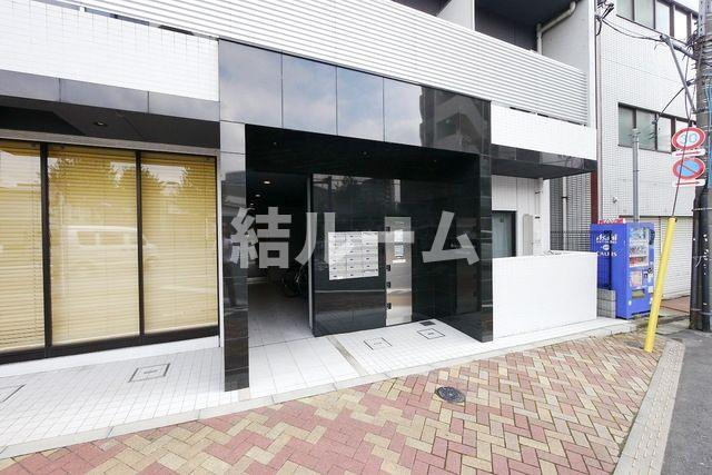 板橋区小茂根２丁目の賃貸マンションのエントランス