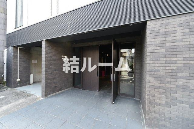 北区滝野川６丁目の賃貸マンションのエントランス