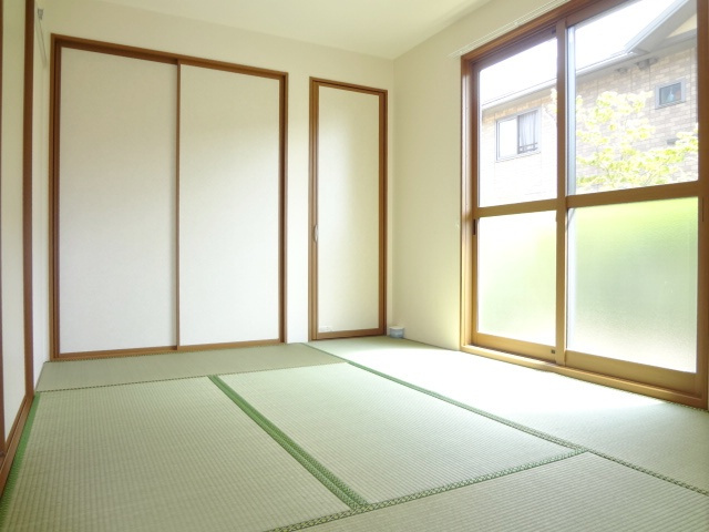 セジュール小森野Ⅱ　A棟の和室|和室があると、家にあたたかい雰囲気が生まれます※反転タイプになります。