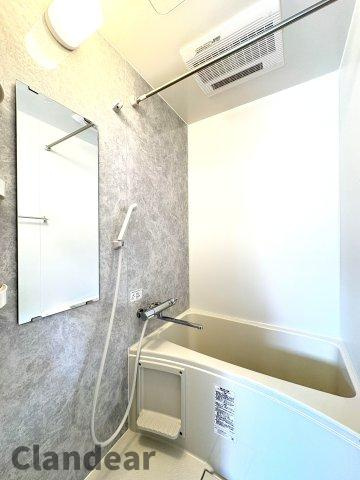 恵進マンションの浴室|一日の疲れをゆっくり癒せる、落ち着いた雰囲気の浴室