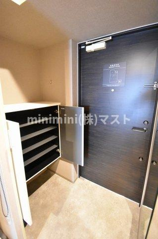 Uresidence Temmabashiの玄関