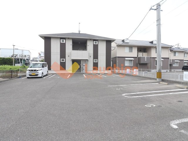 久留米市津福本町のアパートの駐車場|駐車場完備です