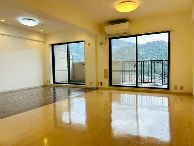 サンシティ桂坂ロイヤル壱番館