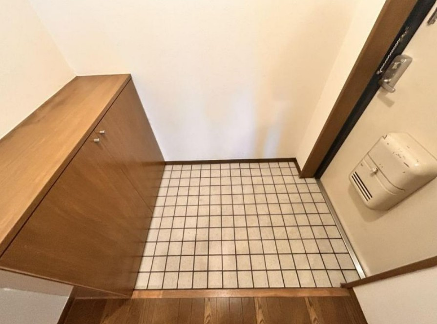 センチュリー大泉学園の玄関|※別部屋参考写真です