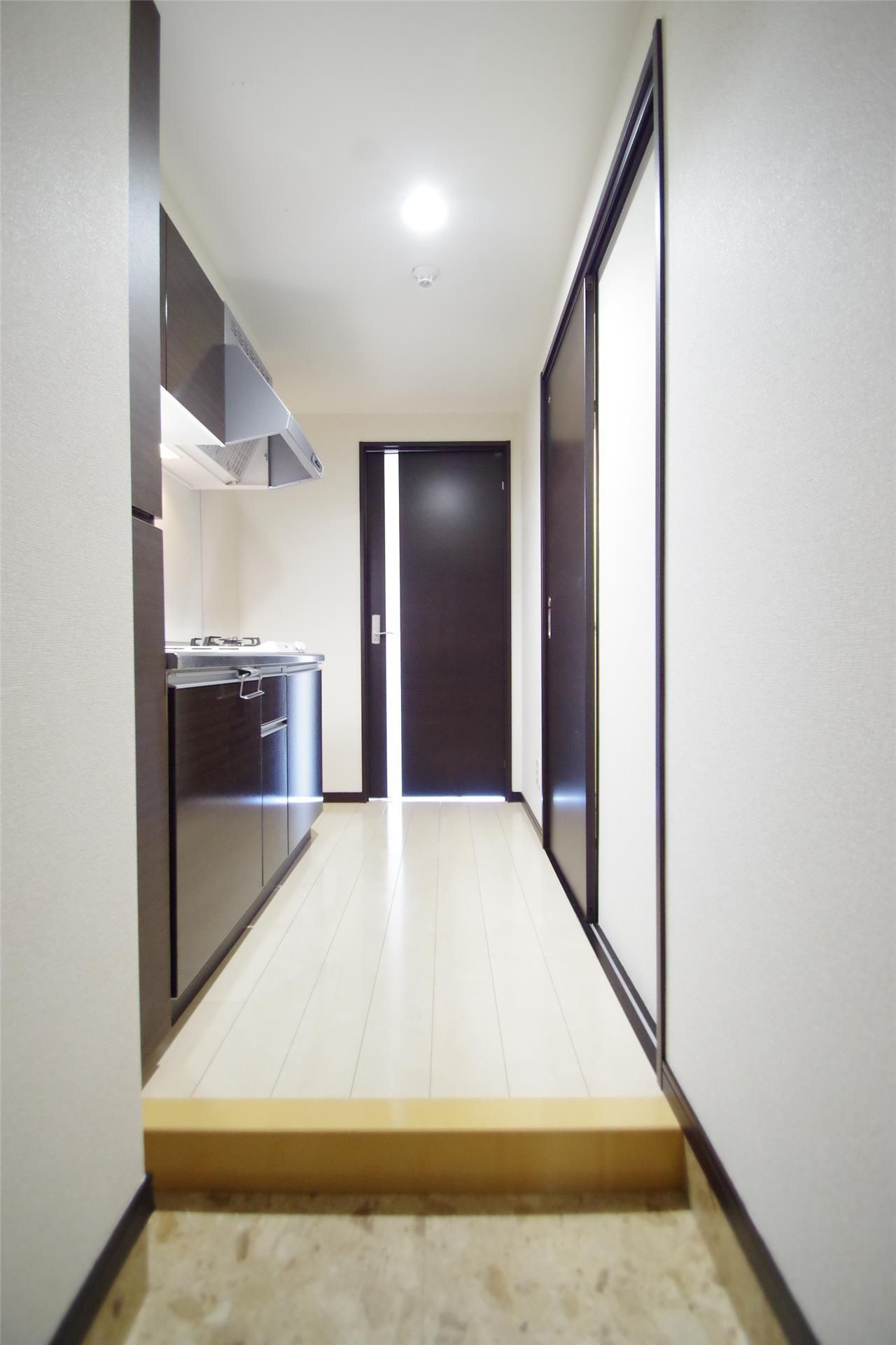 熊本市中央区新屋敷１丁目の賃貸マンションの玄関