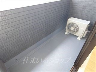 広島市安佐北区上深川町のアパートのバルコニー