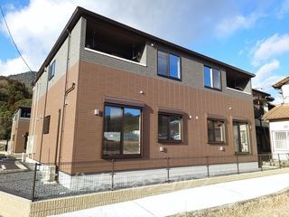 広島市安佐北区上深川町のアパートの外観