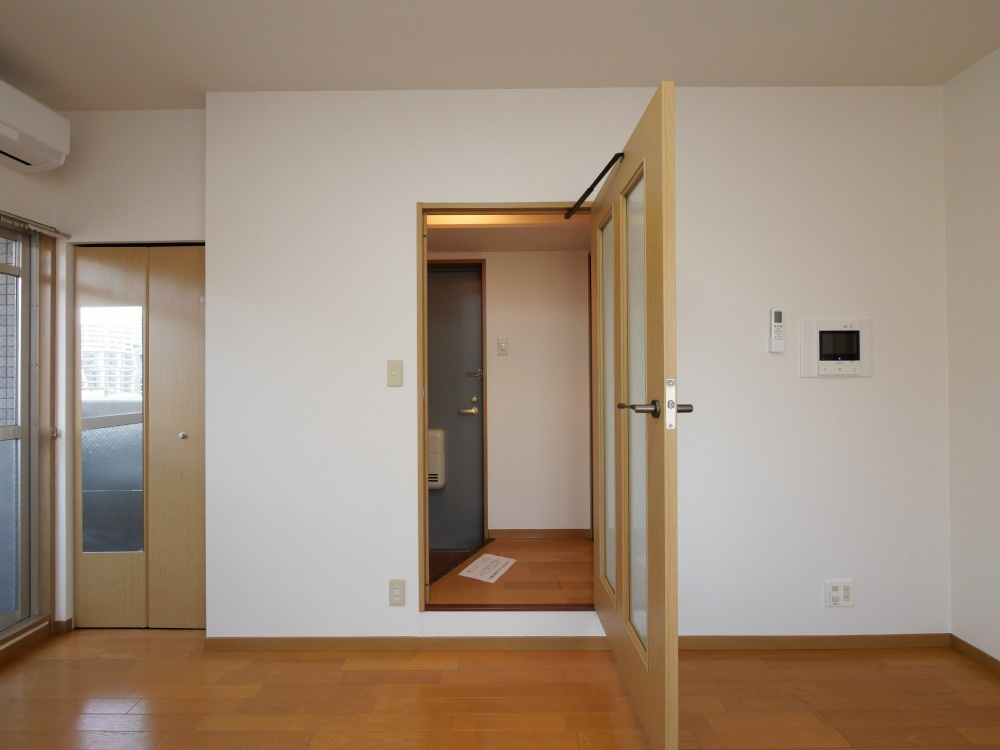 ディナスティ福島の居間・リビング