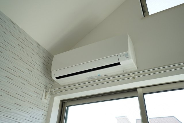中野区中野５丁目のアパートの設備|エアコン