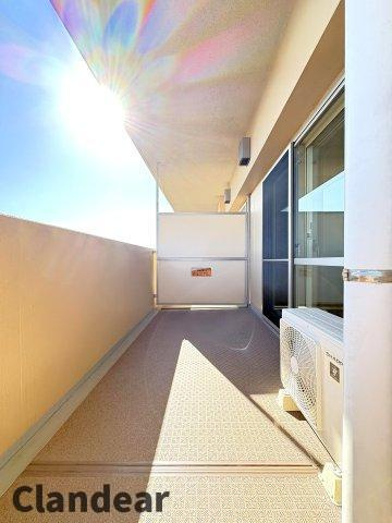 ライオンズタワー竹の塚ガーデンのバルコニー|ドキドキの新生活も、安心してスタート。ぴったりの住まいを見つけませんか？クランディアが一緒に住まい選びをサポートします‼　まずは、お気軽にお問合せください　＃クランディア