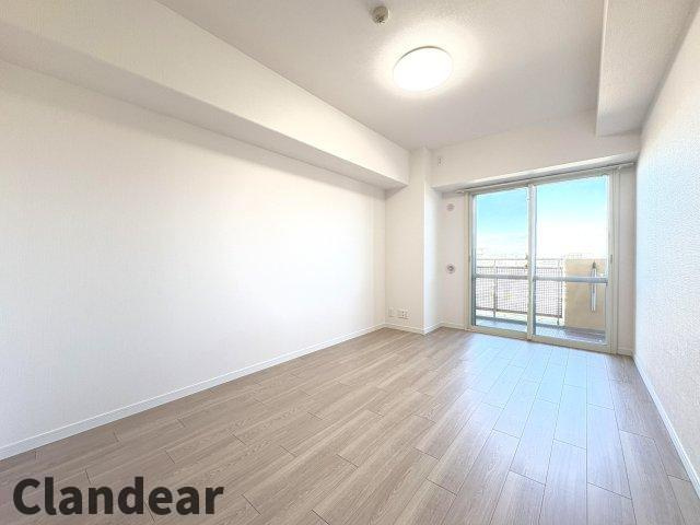 ライオンズタワー竹の塚ガーデンの洋室|ドキドキの新生活も、安心してスタート。ぴったりの住まいを見つけませんか？クランディアが一緒に住まい選びをサポートします‼　まずは、お気軽にお問合せください　＃クランディア