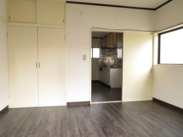 ドエル山崎Ⅰの居間・リビング