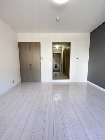 大阪市都島区都島北通１丁目の賃貸マンションの居間・リビング