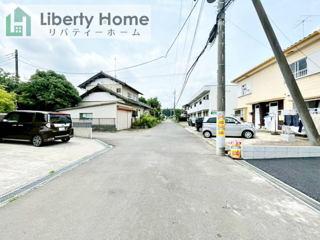 小美玉市納場第4　新築戸建の前面道路含む現地写真