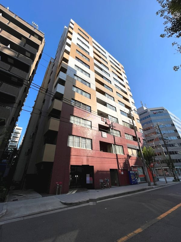 クリスタルブライト本町東の外観