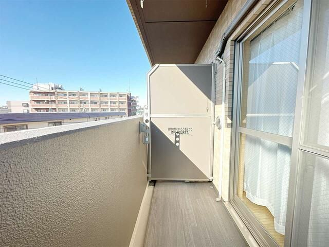 マイナビＳＴＡＹミライエ浦安北栄Ⅱ（レジディア浦安Ⅱ）のバルコニー