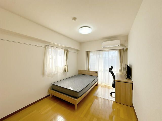 マイナビＳＴＡＹミライエ浦安北栄Ⅱ（レジディア浦安Ⅱ）の居間・リビング