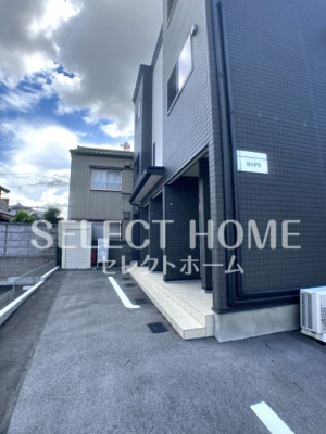 【エントランス】 | HOPE | 清潔なエントランスです