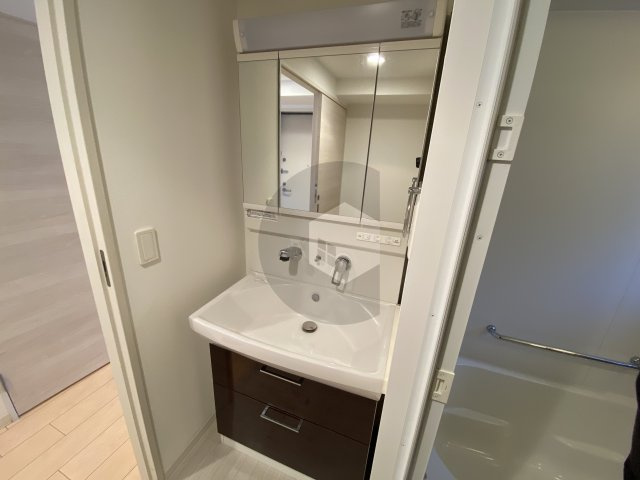 ボーベダー布施の独立洗面台