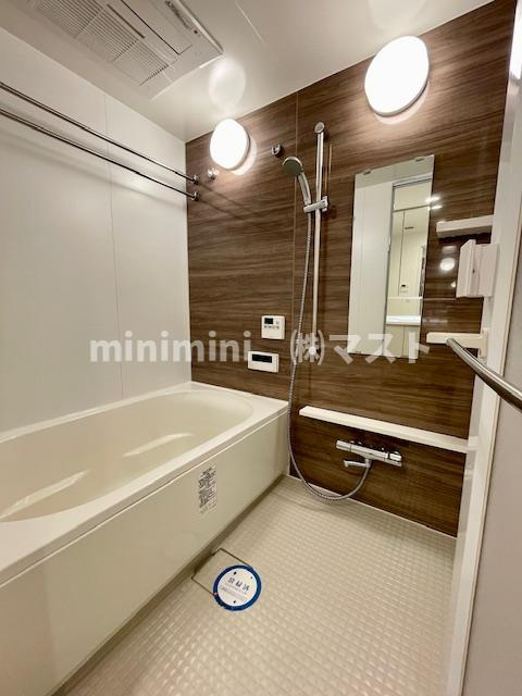 大阪市中央区瓦屋町１丁目の賃貸マンションの浴室