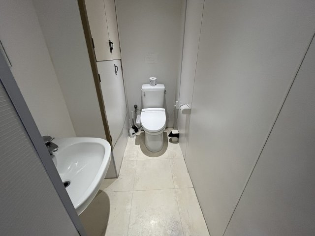 大阪市浪速区元町２丁目の店舗事務所のトイレ