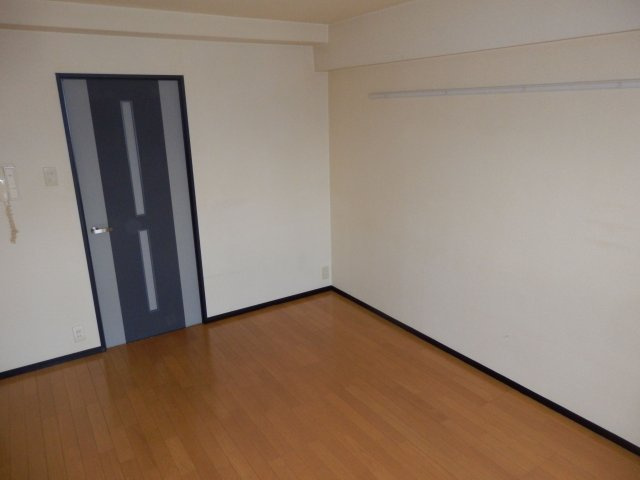 ピュアドームエスパルシア博多の居間・リビング