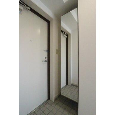 熊本市中央区島崎１丁目の賃貸マンションの玄関