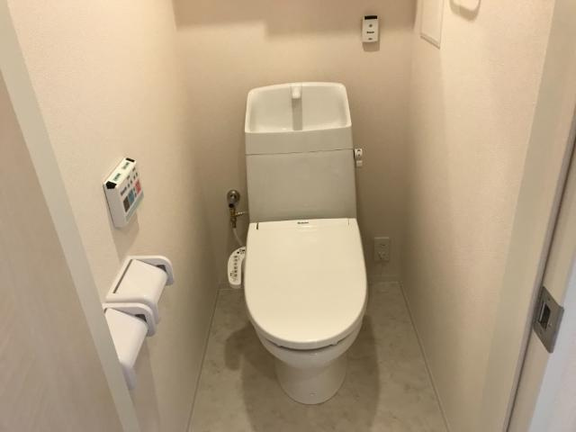 フルール・ド・ヴィオレットのトイレ|シャワー付トイレ