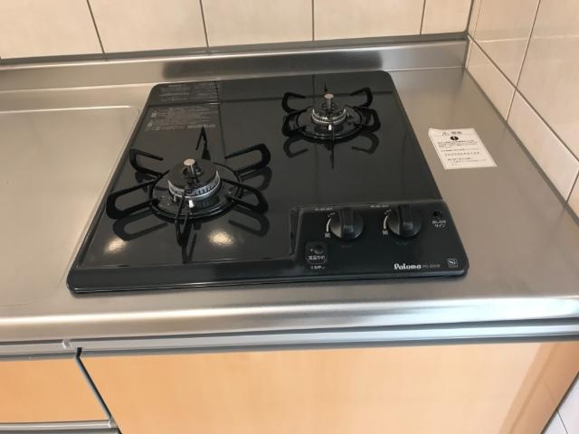 フルール・ド・ヴィオレットのキッチン|ガスコンロ