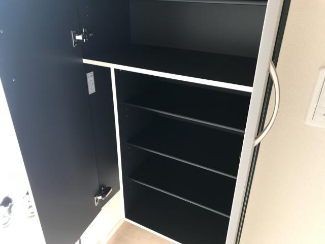 フルール・ド・ヴィオレットの収納|下足箱