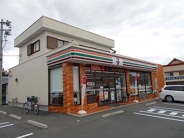 ボナールの周辺|セブンイレブン井原上出部町店まで600m