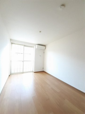 フロンティア．ファーストの内装