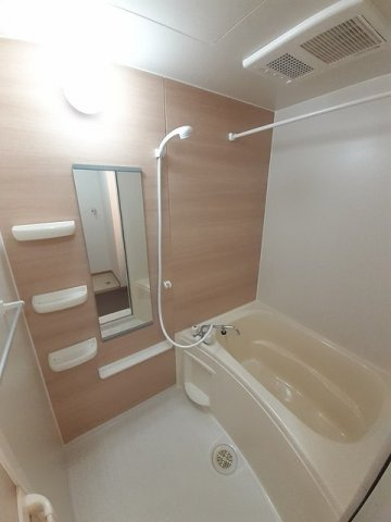 アプローズＢの浴室