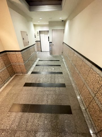 エミネスアークのロビー