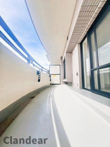 アトラス松戸Ａ棟のバルコニー|ドキドキの新生活も、安心してスタート。ぴったりの住まいを見つけませんか？クランディアが一緒に住まい選びをサポートします‼　まずは、お気軽にお問合せください　＃クランディア