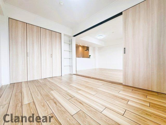 アトラス松戸Ａ棟の洋室|ドキドキの新生活も、安心してスタート。ぴったりの住まいを見つけませんか？クランディアが一緒に住まい選びをサポートします‼　まずは、お気軽にお問合せください　＃クランディア